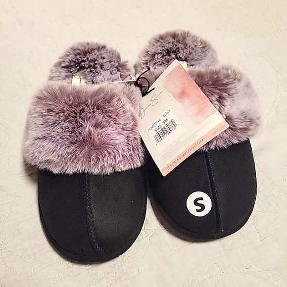 Jessica Simpson Slippers Women Size Small Black Gray Faux Fur Slip-On - Picture 1 of 5